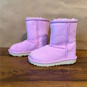 UGG Sheepskin Classic II Boots - Toddler size 8